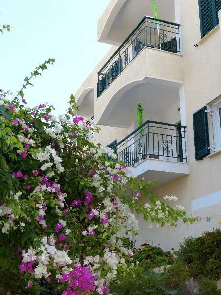 Anthemis Hotel Apartments Agia Paraskevi  Экстерьер фото